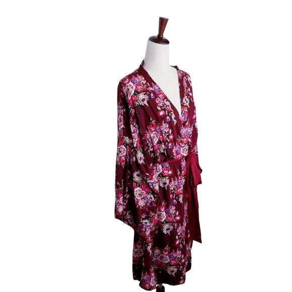 Kimono Sleeve Floral Get Ready Robe Wine Satin Tie (See Measurements / No Tag) - Picture 5 of 11